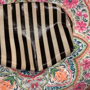 Henri Bendel small make up bag